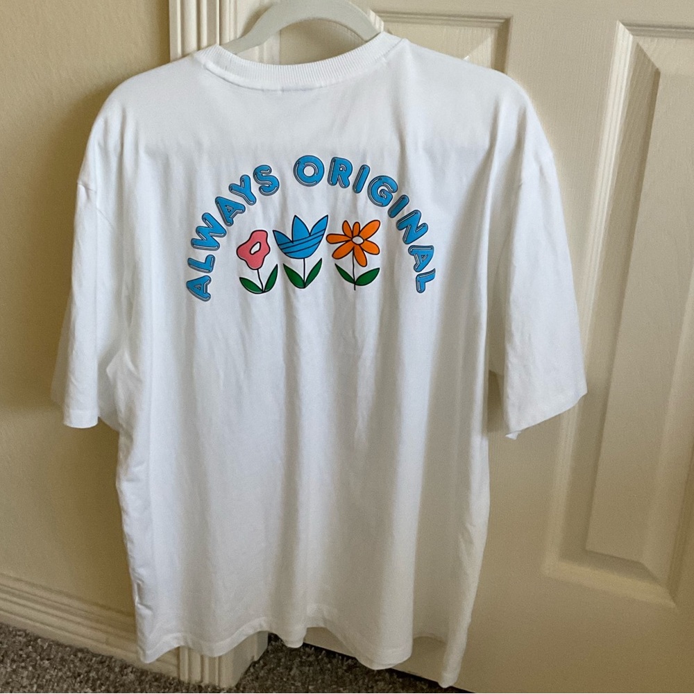 White ADIDAS T-Shirt